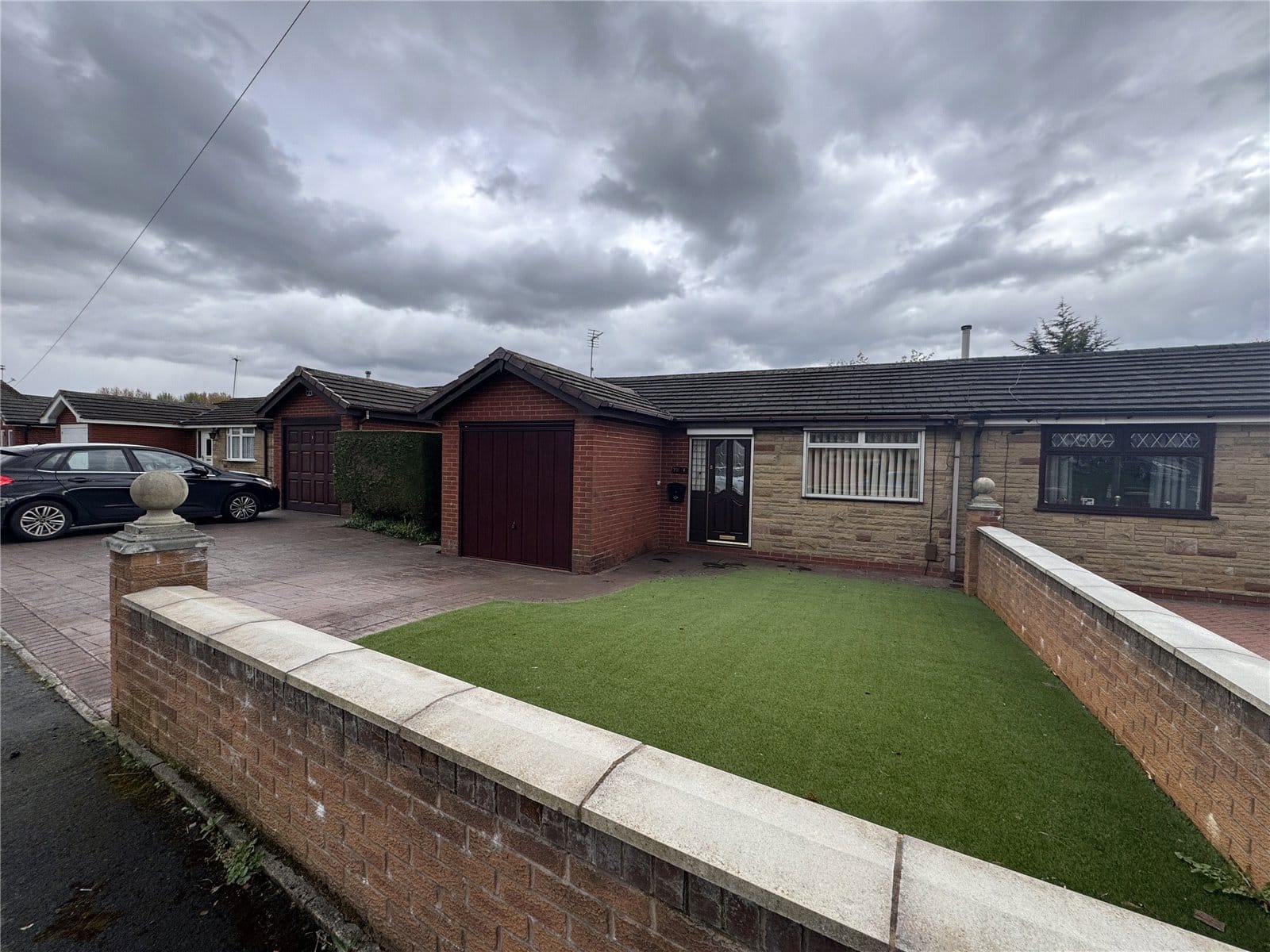 4 Bedroom Semi Detached / Unfurnished / Driveway