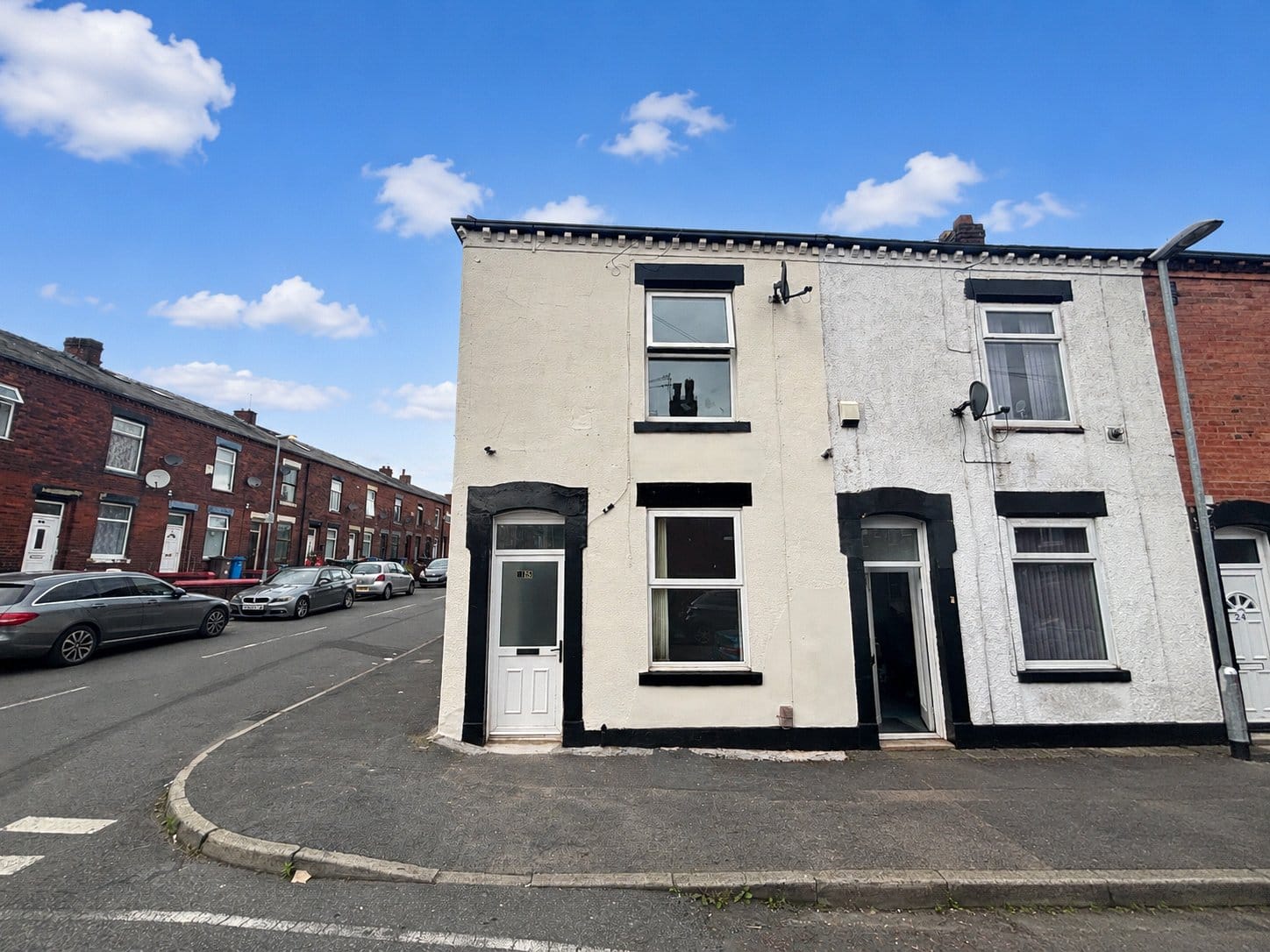 Two Bedrooms / Unfurnished / Yard