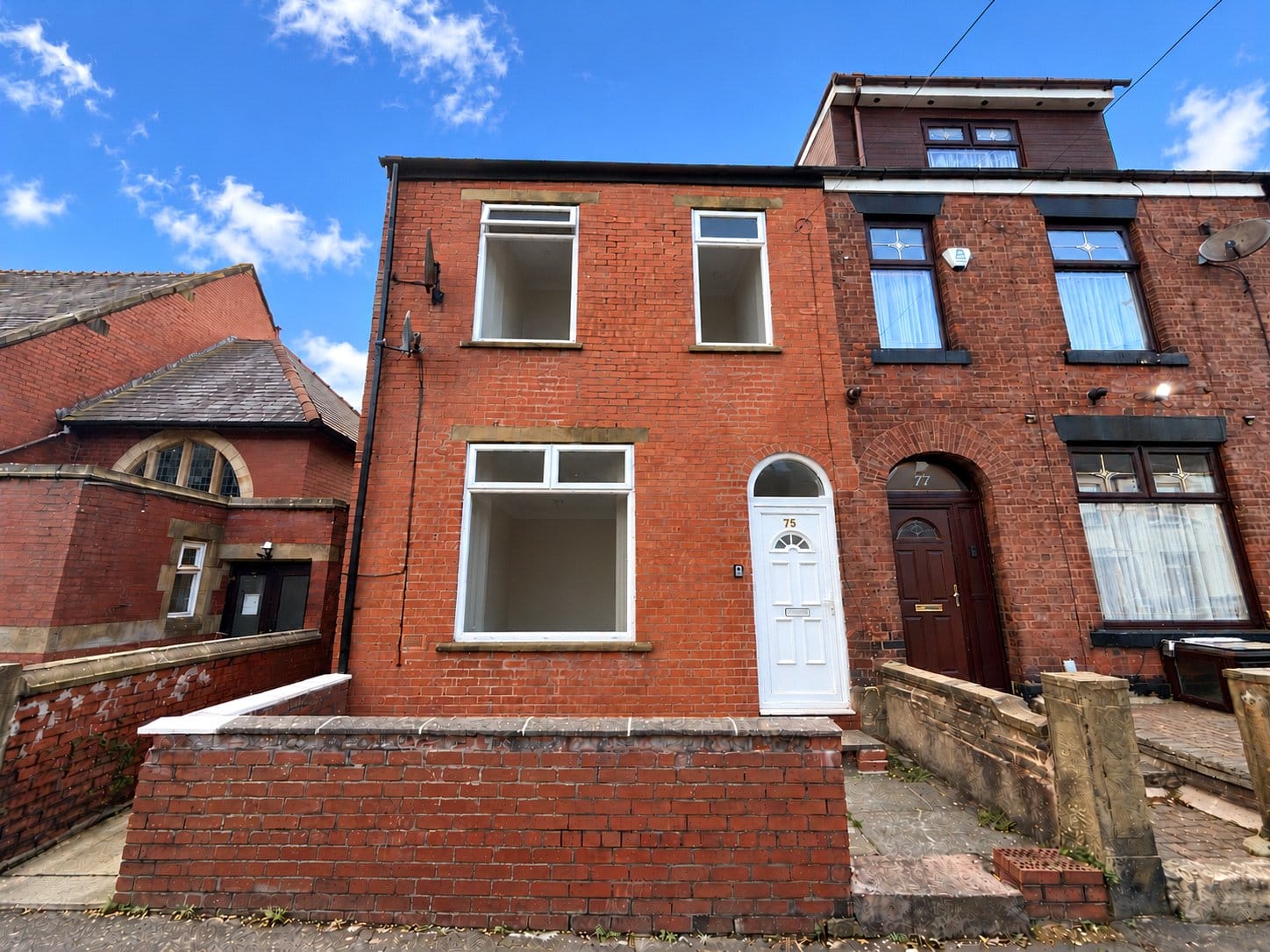Three Bedrooms / Unfurnished / Two Reception Rooms