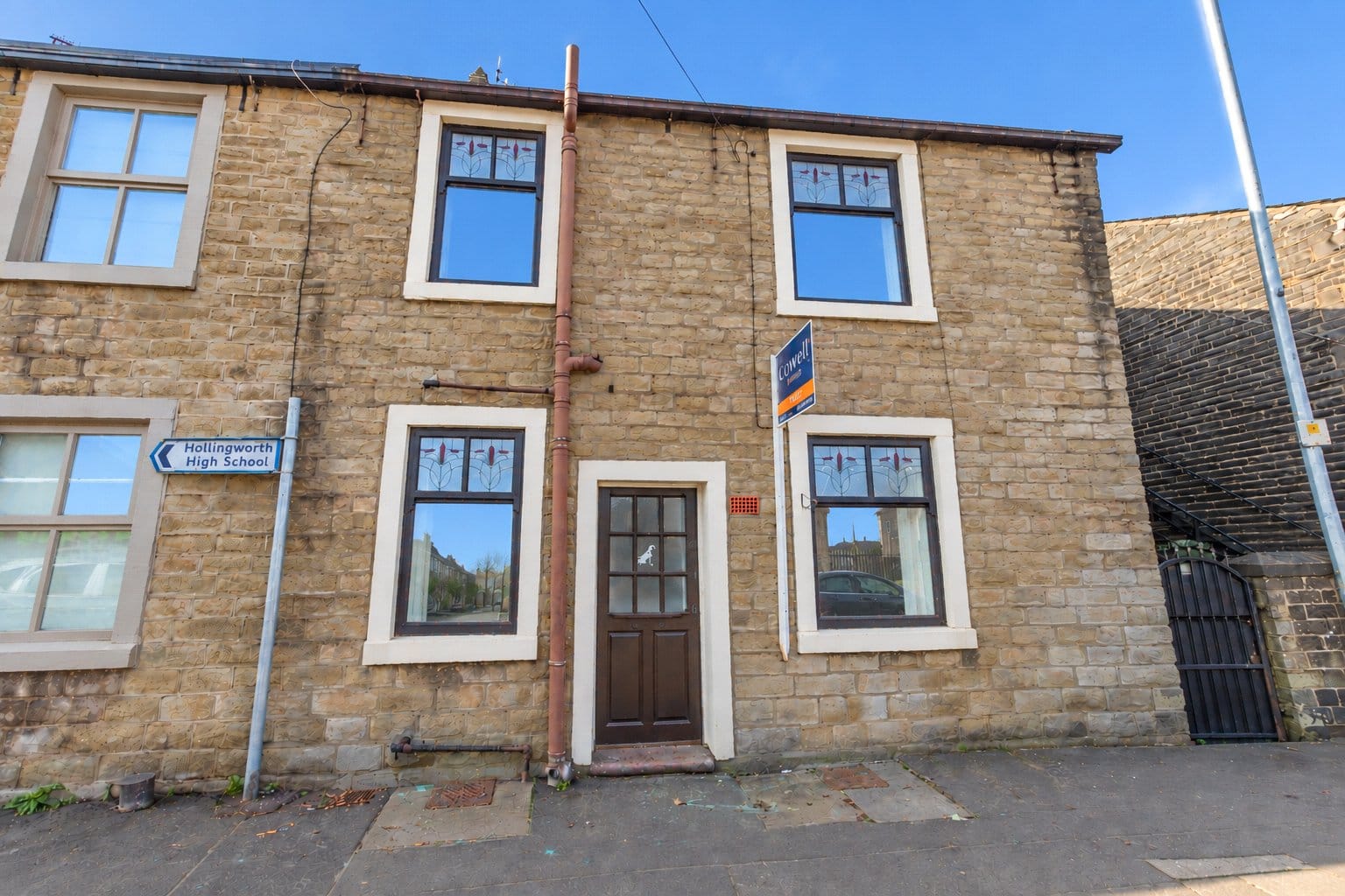 Three Bedrooms / End Terrace / Unfurnished