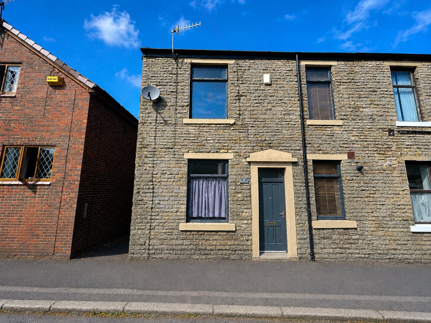 2 Bed Terrace / Village Location / Unfurnished